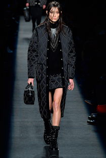 性感易逝,唯驕傲永存 亞歷山大 王 alexander wang 2015秋冬女裝秀,海報網帶你親臨2015秋冬紐約時裝周